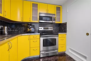 400 Kings Point Dr, Sunny Isles Beach, FL 33160 - Photo 6