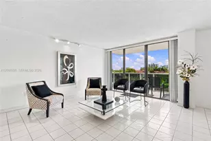 3675 N Country Club Dr, Aventura, FL 33180 - Photo 16