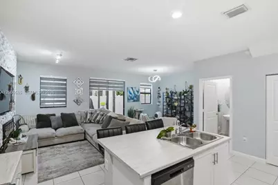 3378 W 112th St, Hialeah, FL 33018 - Photo 26