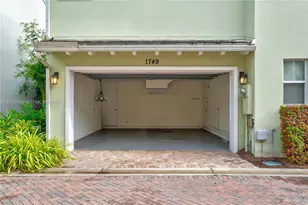 1749 NE 9th St, Fort Lauderdale, FL 33304 - Photo 34