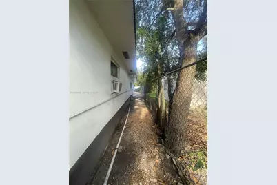 14241 NW 23rd Pl, Opa-Locka, FL 33054 - Photo 22
