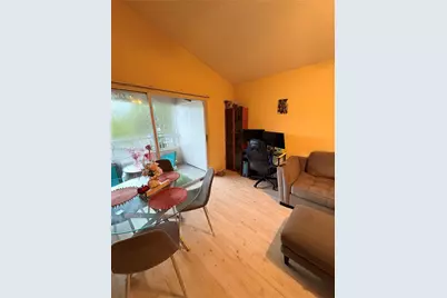2880 N Oakland Forest Dr #313, Oakland Park, FL 33309 - Photo 2