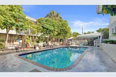 305 SE 12th Ave, Pompano Beach, FL 33060 - Photo 2