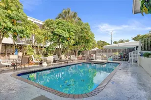 305 SE 12th Ave, Pompano Beach, FL 33060 - Photo 2