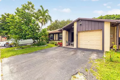 9480 W Fern Ln, Miramar, FL 33025 - Photo 4