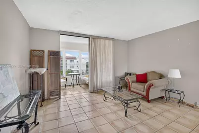 2811 Somerset Dr #405, Lauderdale Lakes, FL 33311 - Photo 10
