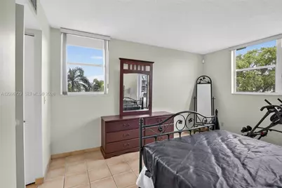 2811 Somerset Dr #405, Lauderdale Lakes, FL 33311 - Photo 22