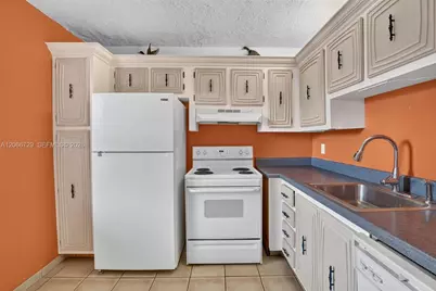 2811 Somerset Dr #405, Lauderdale Lakes, FL 33311 - Photo 16