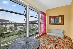 2811 Somerset Dr, Lauderdale Lakes, FL 33311 - Photo 14