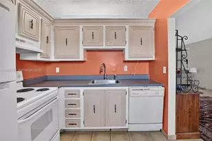 2811 Somerset Dr, Lauderdale Lakes, FL 33311 - Photo 18