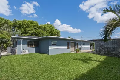 11621 NW 58th Pl #0, Hialeah, FL 33012 - Photo 18