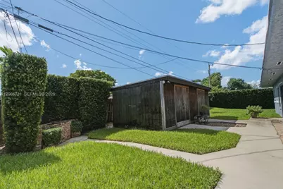 11621 NW 58th Pl #0, Hialeah, FL 33012 - Photo 4