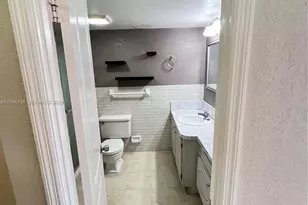 1770 NE 191st St, Miami, FL 33179 - Photo 16