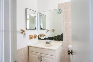 5095 NW 195th Ln, Miami Gardens, FL 33055 - Photo 10