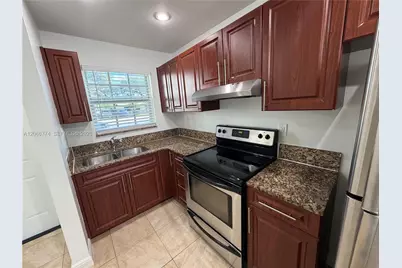 5621 SW 36th Ct #105, Davie, FL 33314 - Photo 2