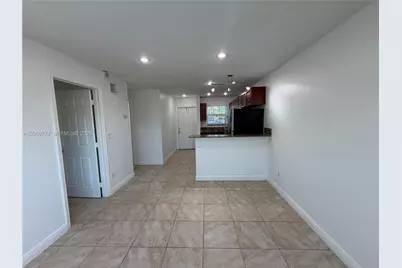 5621 SW 36th Ct #105, Davie, FL 33314 - Photo 6