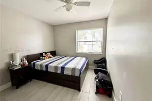 9427 Fontainebleau Blvd, Miami, FL 33172 - Photo 12
