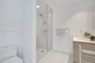 121 NE 34th St, Miami, FL 33137 - Photo 28