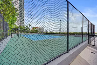 121 NE 34th St #2310, Miami, FL 33137 - Photo 18