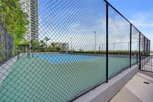 121 NE 34th St, Miami, FL 33137 - Photo 18