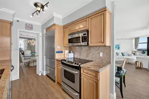 1000 Island Blvd, Aventura, FL 33160 - Photo 30