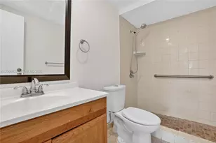 2821 Somerset Dr, Lauderdale Lakes, FL 33311 - Photo 12
