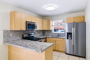 3072 NW 14th St, Miami, FL 33125 - Photo 6