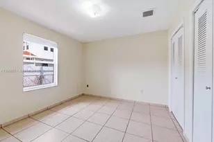 3072 NW 14th St, Miami, FL 33125 - Photo 4