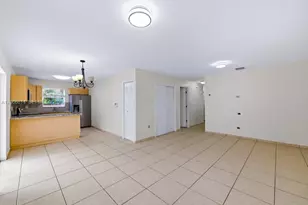 3072 NW 14th St, Miami, FL 33125 - Photo 4