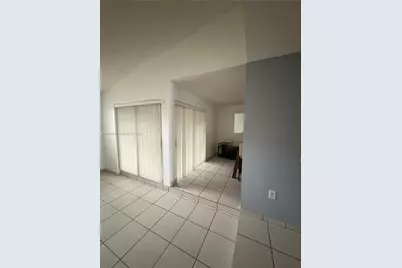 17919 NW 66th Ct, Hialeah, FL 33015 - Photo 10
