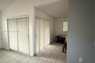 17919 NW 66th Ct, Hialeah, FL 33015 - Photo 10