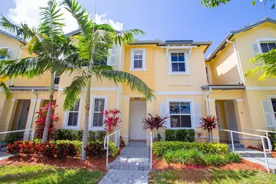 132 SE 28th Pl, Homestead, FL 33033 - Photo 1