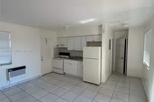 2451 NW 13th Ct, Fort Lauderdale, FL 33311 - Photo 2