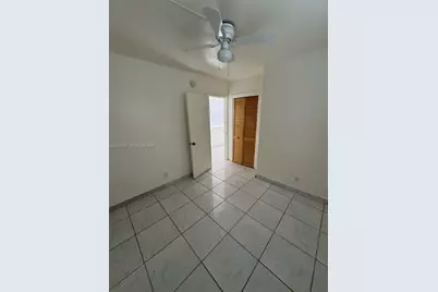 2451 NW 13th Ct #5, Fort Lauderdale, FL 33311 - Photo 4