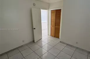 2451 NW 13th Ct, Fort Lauderdale, FL 33311 - Photo 4