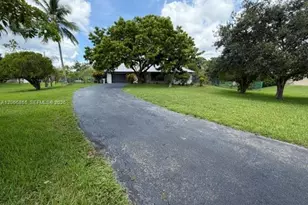 6217 NW 75th Way, Parkland, FL 33067 - Photo 2