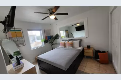 338 Roosevelt St #1003, Hollywood, FL 33019 - Photo 2