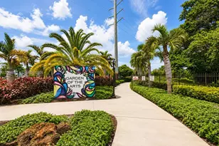 1720 W 75th St, Hialeah, FL 33014 - Photo 24