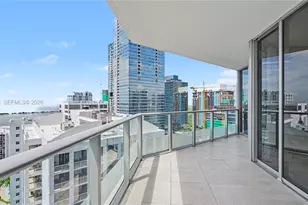 1300 Brickell Bay Dr, Miami, FL 33131 - Photo 8