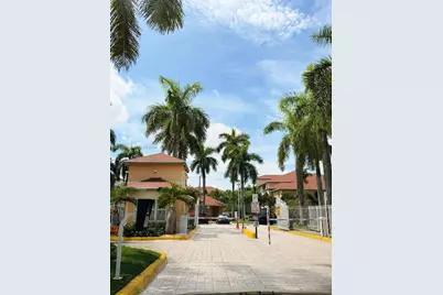 6960 SW 39th St #E102, Davie, FL 33314 - Photo 1