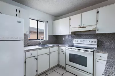 6305 W 22nd Ct #203, Hialeah, FL 33016 - Photo 8