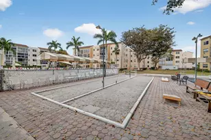 2801 Somerset Dr, Lauderdale Lakes, FL 33311 - Photo 28