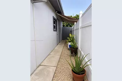1650 NW 123rd St, North Miami, FL 33167 - Photo 32