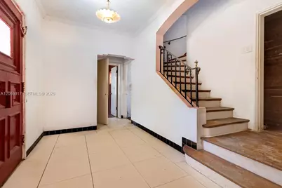 621 NE 57th St, Miami, FL 33137 - Photo 12