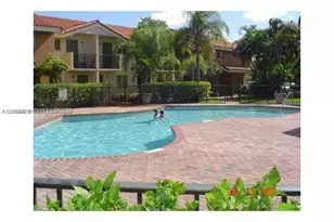 560 NW 82nd Pl, Miami, FL 33126 - Photo 4