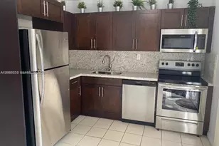 560 NW 82nd Pl, Miami, FL 33126 - Photo 2