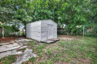 311 SW 68th Ter, Pembroke Pines, FL 33023 - Photo 22
