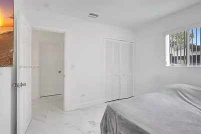 311 SW 68th Ter, Pembroke Pines, FL 33023 - Photo 18