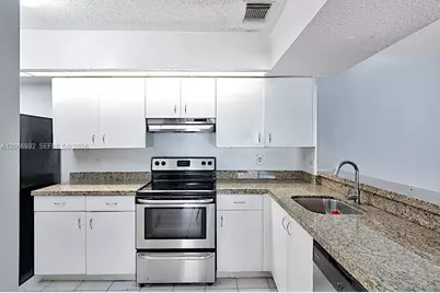 18830 NW 57th Ave #304, Hialeah, FL 33015 - Photo 12