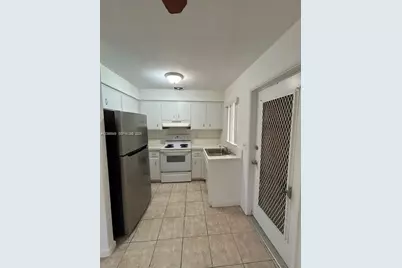 2724 NE 32nd St #1, Fort Lauderdale, FL 33306 - Photo 14